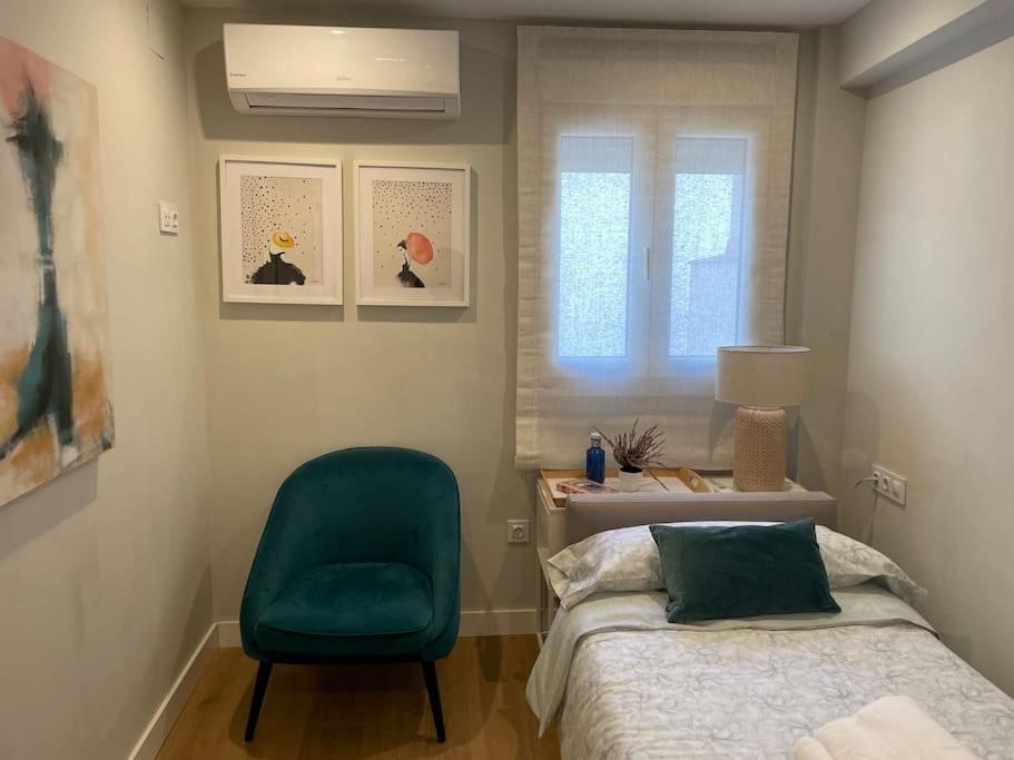 Apartamento Velarde-Maestranza Siviglia Esterno foto
